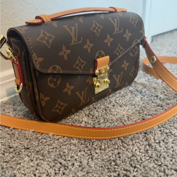 Brown small handbag - Picture 2 of 6